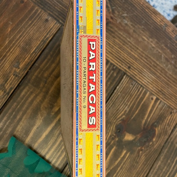 Vibrant Yellow and Blue Cigar Box with Decorative Emblem - Picture 3 of 9